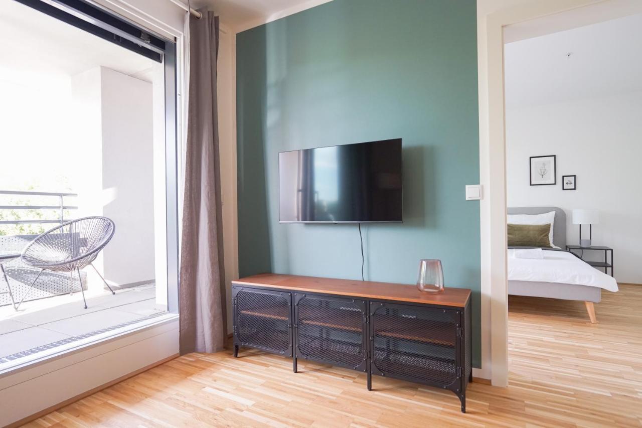 Green Garden Apartment W/.Balcony Near Thermal Spa Wien Eksteriør billede